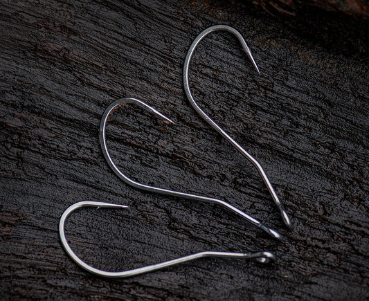 Ahrex PR385 Bendback hook on wood display